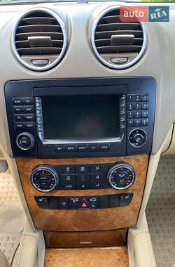 Позашляховик / Кросовер Mercedes-Benz M-Class 2008 в 