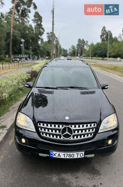 Внедорожник / Кроссовер Mercedes-Benz M-Class 2006 в 
