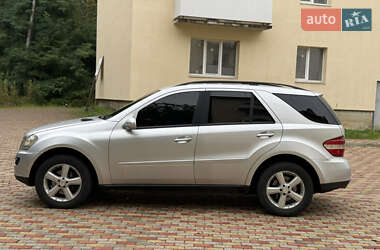 Внедорожник / Кроссовер Mercedes-Benz M-Class 2005 в 