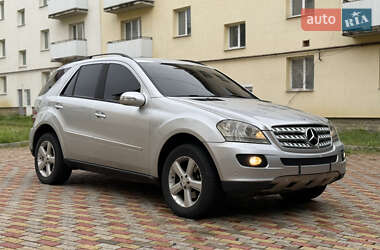 Внедорожник / Кроссовер Mercedes-Benz M-Class 2005 в 