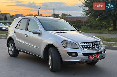 Внедорожник / Кроссовер Mercedes-Benz M-Class 2005 в 