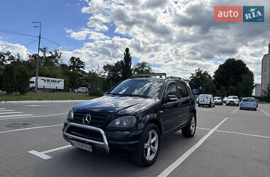 Позашляховик / Кросовер Mercedes-Benz M-Class 2000 в Броварах