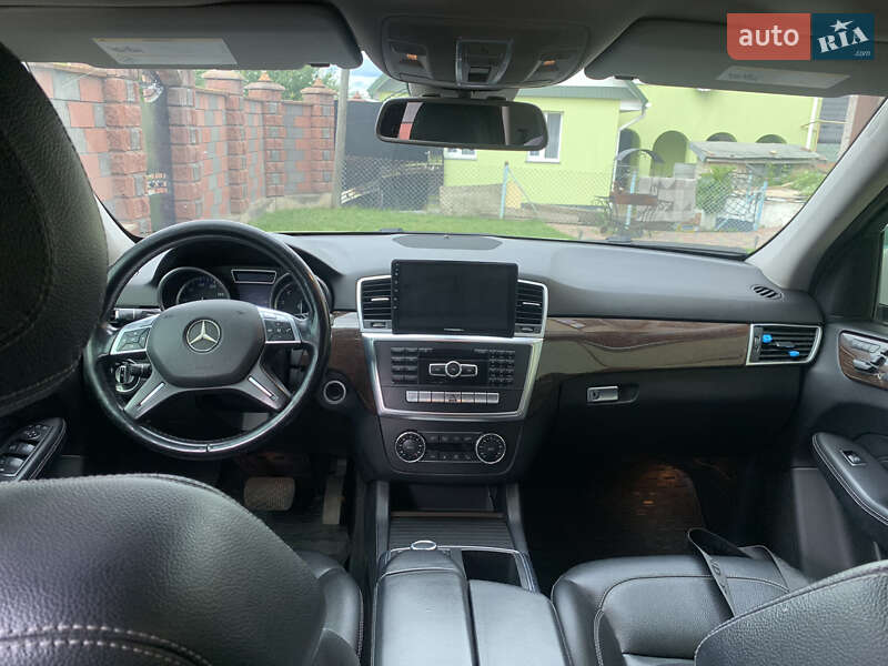 Внедорожник / Кроссовер Mercedes-Benz M-Class 2012 в Ровно