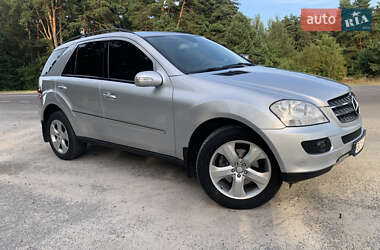 Внедорожник / Кроссовер Mercedes-Benz M-Class 2006 в 