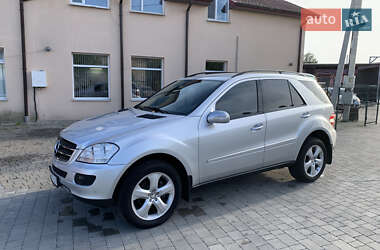 Внедорожник / Кроссовер Mercedes-Benz M-Class 2006 в 