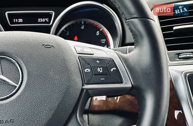 Позашляховик / Кросовер Mercedes-Benz M-Class 2012 в 
