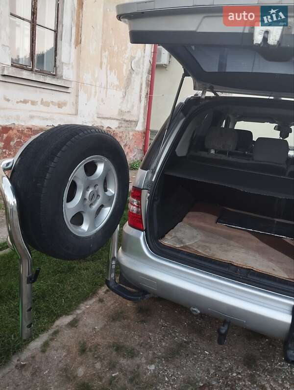 Внедорожник / Кроссовер Mercedes-Benz M-Class 2001 в Заставной