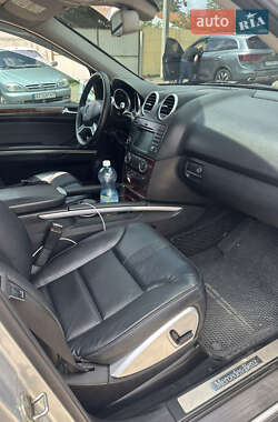 Внедорожник / Кроссовер Mercedes-Benz M-Class 2010 в 