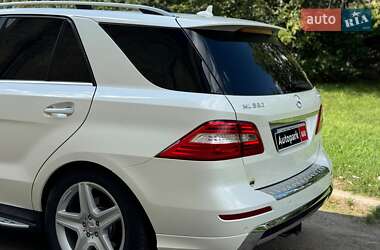 Внедорожник / Кроссовер Mercedes-Benz M-Class 2013 в 