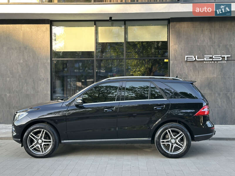 Внедорожник / Кроссовер Mercedes-Benz M-Class 2012 в Ужгороде