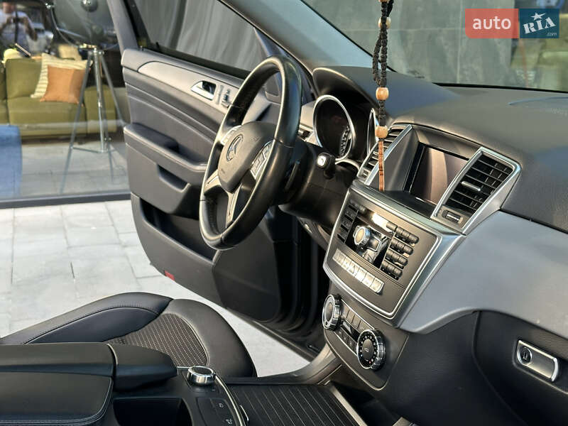 Внедорожник / Кроссовер Mercedes-Benz M-Class 2012 в Ужгороде