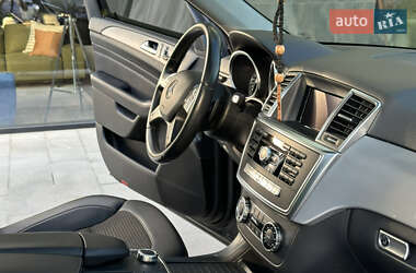Внедорожник / Кроссовер Mercedes-Benz M-Class 2012 в 