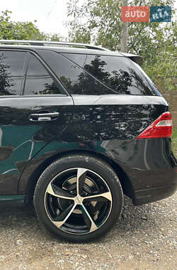 Внедорожник / Кроссовер Mercedes-Benz M-Class 2014 в Черновцах