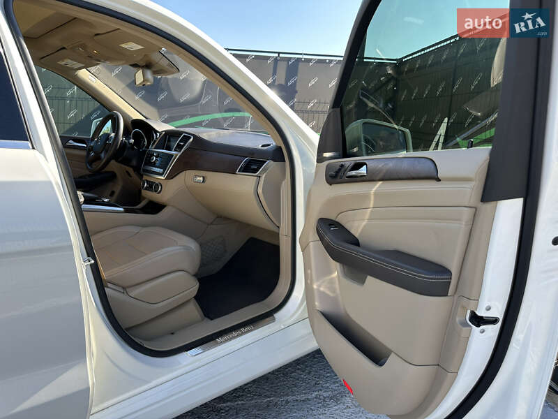 Позашляховик / Кросовер Mercedes-Benz M-Class 2015 в Києві