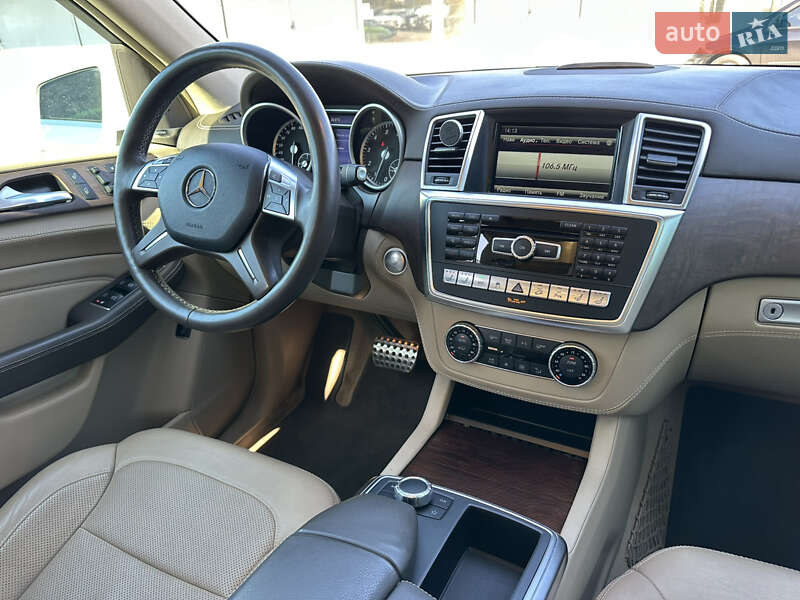 Позашляховик / Кросовер Mercedes-Benz M-Class 2015 в Києві