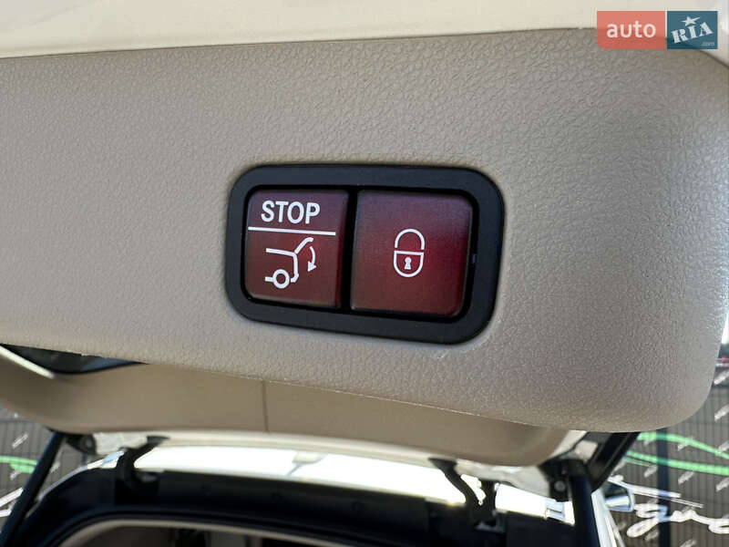 Позашляховик / Кросовер Mercedes-Benz M-Class 2015 в Києві