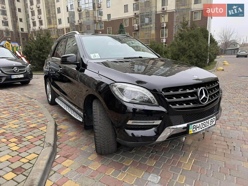 Внедорожник / Кроссовер Mercedes-Benz M-Class 2013 в Одессе
