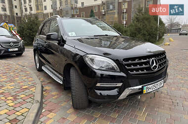 Внедорожник / Кроссовер Mercedes-Benz M-Class 2013 в 