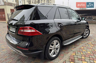 Внедорожник / Кроссовер Mercedes-Benz M-Class 2013 в 