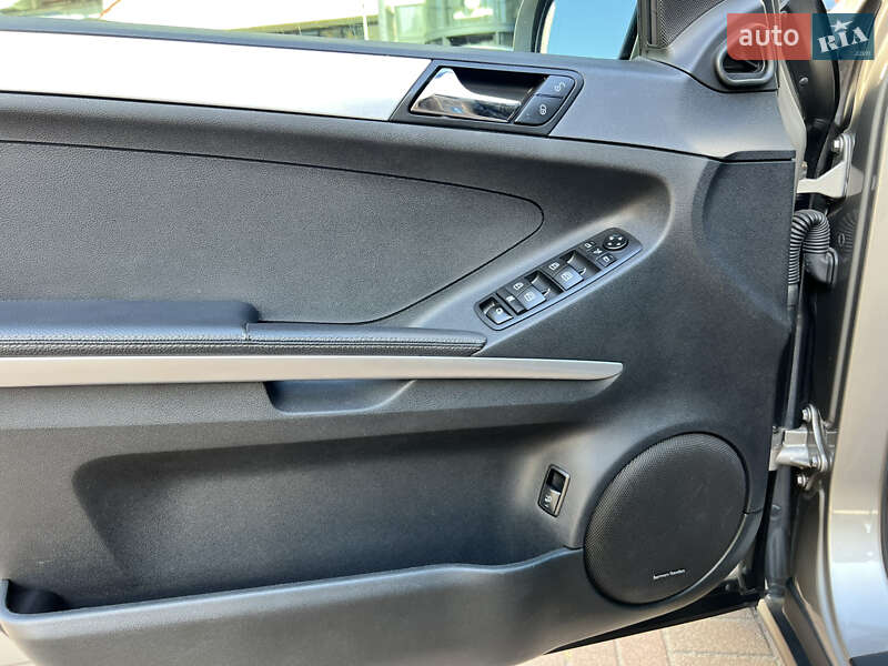 Внедорожник / Кроссовер Mercedes-Benz M-Class 2006 в Киеве