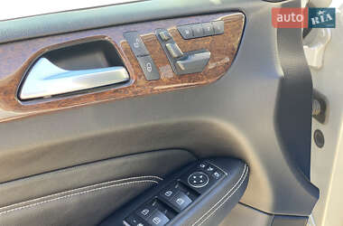 Внедорожник / Кроссовер Mercedes-Benz M-Class 2012 в 