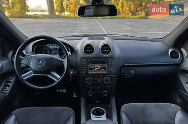 Внедорожник / Кроссовер Mercedes-Benz M-Class 2010 в 
