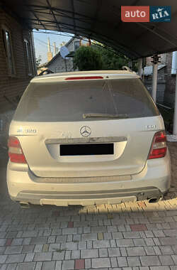 Внедорожник / Кроссовер Mercedes-Benz M-Class 2007 в 