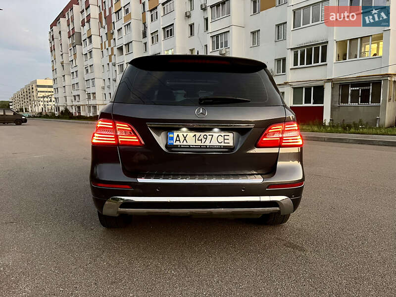 Позашляховик / Кросовер Mercedes-Benz M-Class 2013 в Харкові