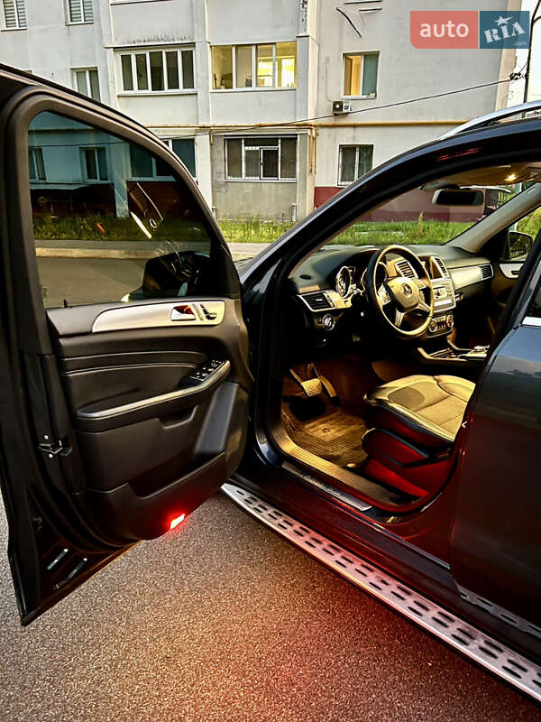 Позашляховик / Кросовер Mercedes-Benz M-Class 2013 в Харкові
