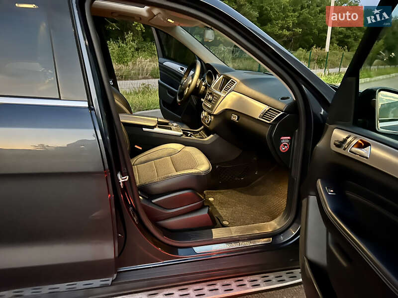 Позашляховик / Кросовер Mercedes-Benz M-Class 2013 в Харкові