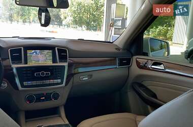 Внедорожник / Кроссовер Mercedes-Benz M-Class 2012 в 