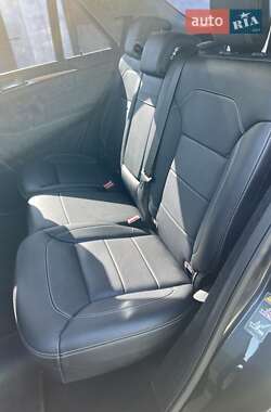 Внедорожник / Кроссовер Mercedes-Benz M-Class 2015 в 