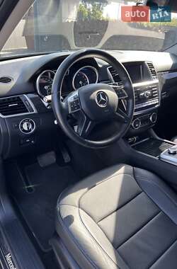 Внедорожник / Кроссовер Mercedes-Benz M-Class 2015 в 