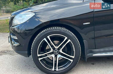 Внедорожник / Кроссовер Mercedes-Benz M-Class 2012 в 