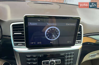 Внедорожник / Кроссовер Mercedes-Benz M-Class 2012 в 