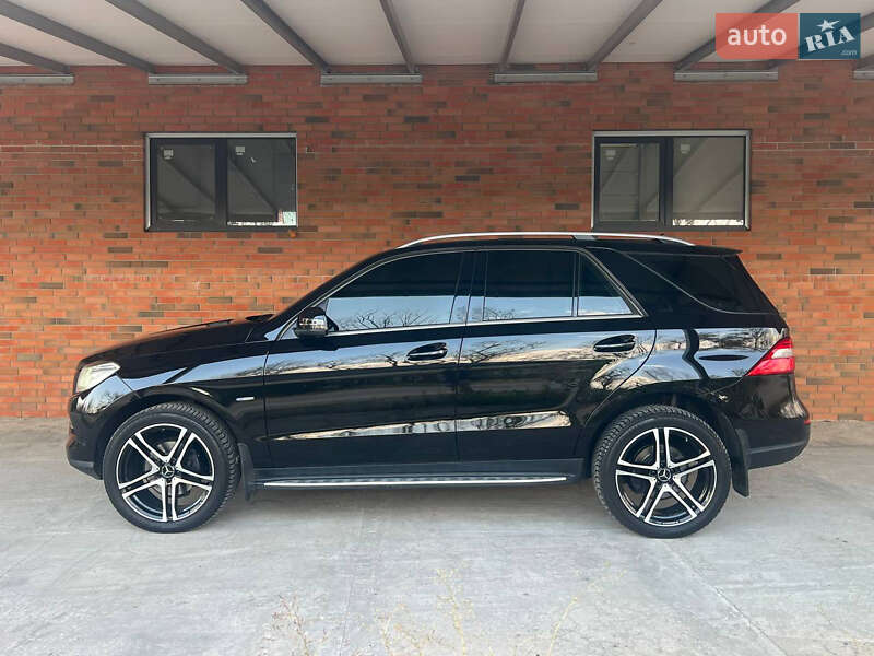 Внедорожник / Кроссовер Mercedes-Benz M-Class 2012 в Запорожье