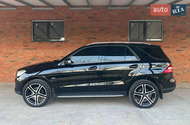 Внедорожник / Кроссовер Mercedes-Benz M-Class 2012 в 