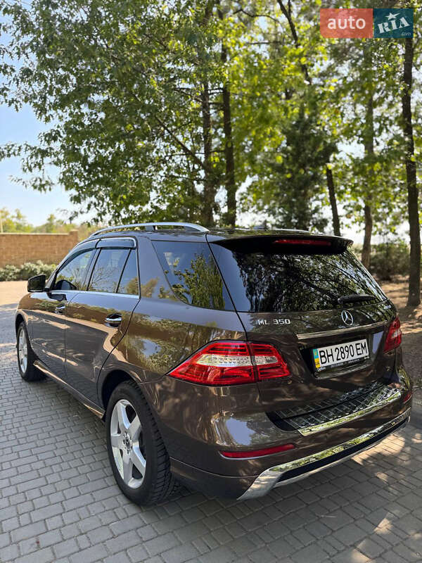 Внедорожник / Кроссовер Mercedes-Benz M-Class 2013 в Одессе