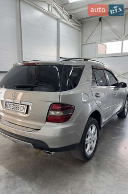 Позашляховик / Кросовер Mercedes-Benz M-Class 2006 в 