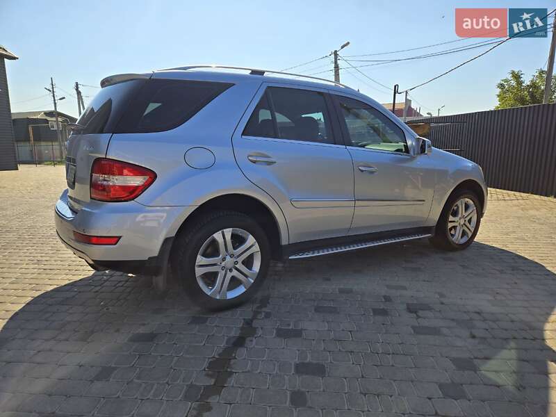 Внедорожник / Кроссовер Mercedes-Benz M-Class 2010 в Белой Церкви