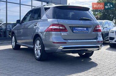 Внедорожник / Кроссовер Mercedes-Benz M-Class 2011 в 