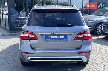 Внедорожник / Кроссовер Mercedes-Benz M-Class 2011 в 
