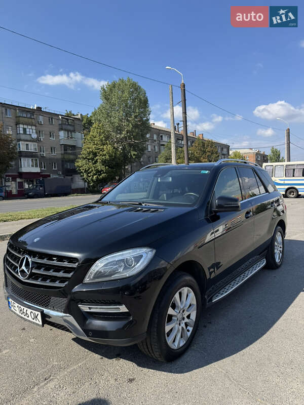 Позашляховик / Кросовер Mercedes-Benz M-Class 2015 в Дніпрі