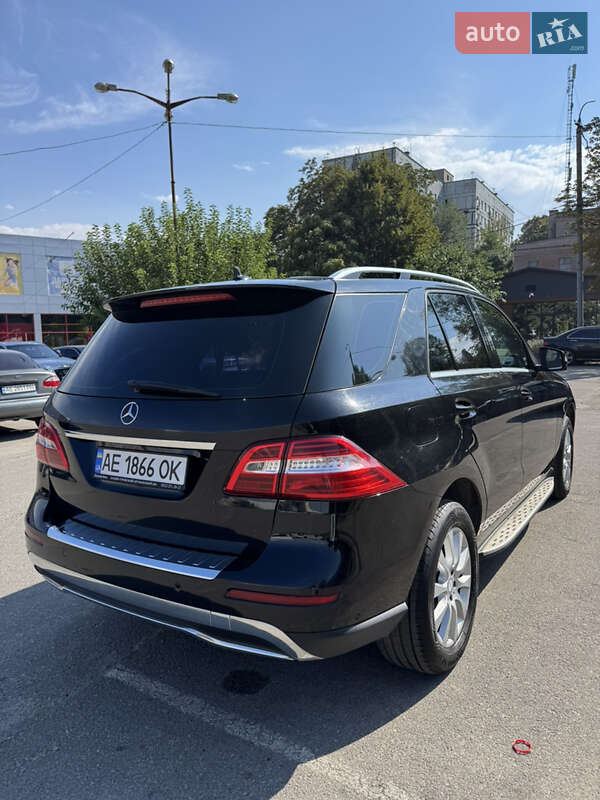 Позашляховик / Кросовер Mercedes-Benz M-Class 2015 в Дніпрі