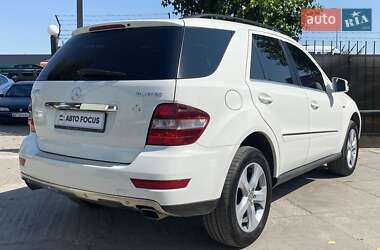 Внедорожник / Кроссовер Mercedes-Benz M-Class 2011 в 