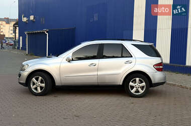 Внедорожник / Кроссовер Mercedes-Benz M-Class 2005 в 
