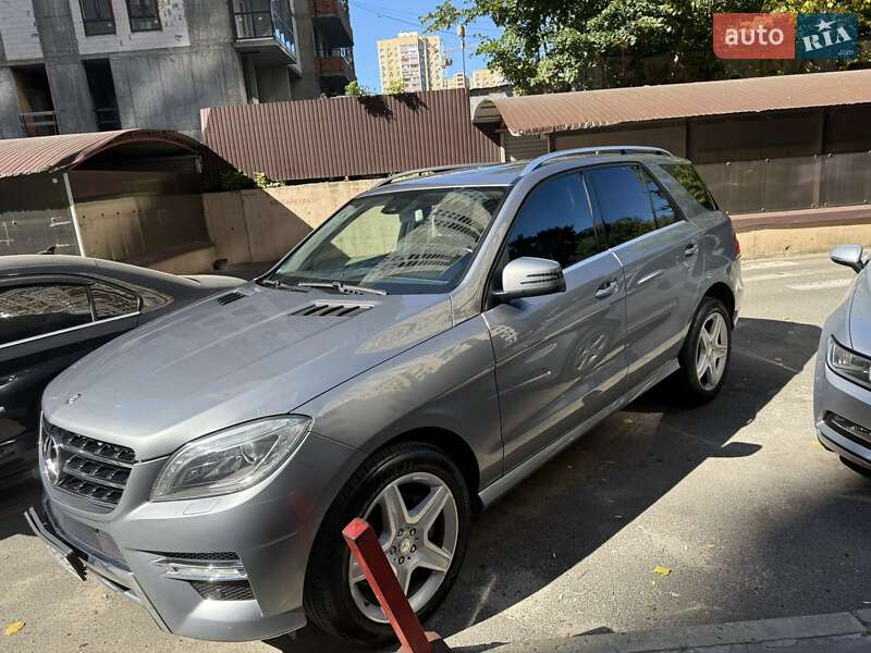 Внедорожник / Кроссовер Mercedes-Benz M-Class 2012 в Киеве