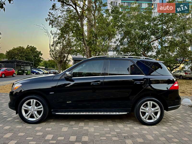 Внедорожник / Кроссовер Mercedes-Benz M-Class 2012 в Одессе