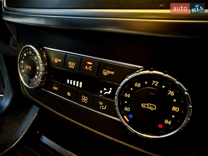 Внедорожник / Кроссовер Mercedes-Benz M-Class 2012 в Одессе