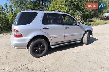 Позашляховик / Кросовер Mercedes-Benz M-Class 2003 в 